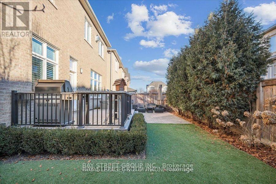 3281 Preserve Drive, Oakville, Ontario  L6M 0X3 - Photo 19 - W12205621