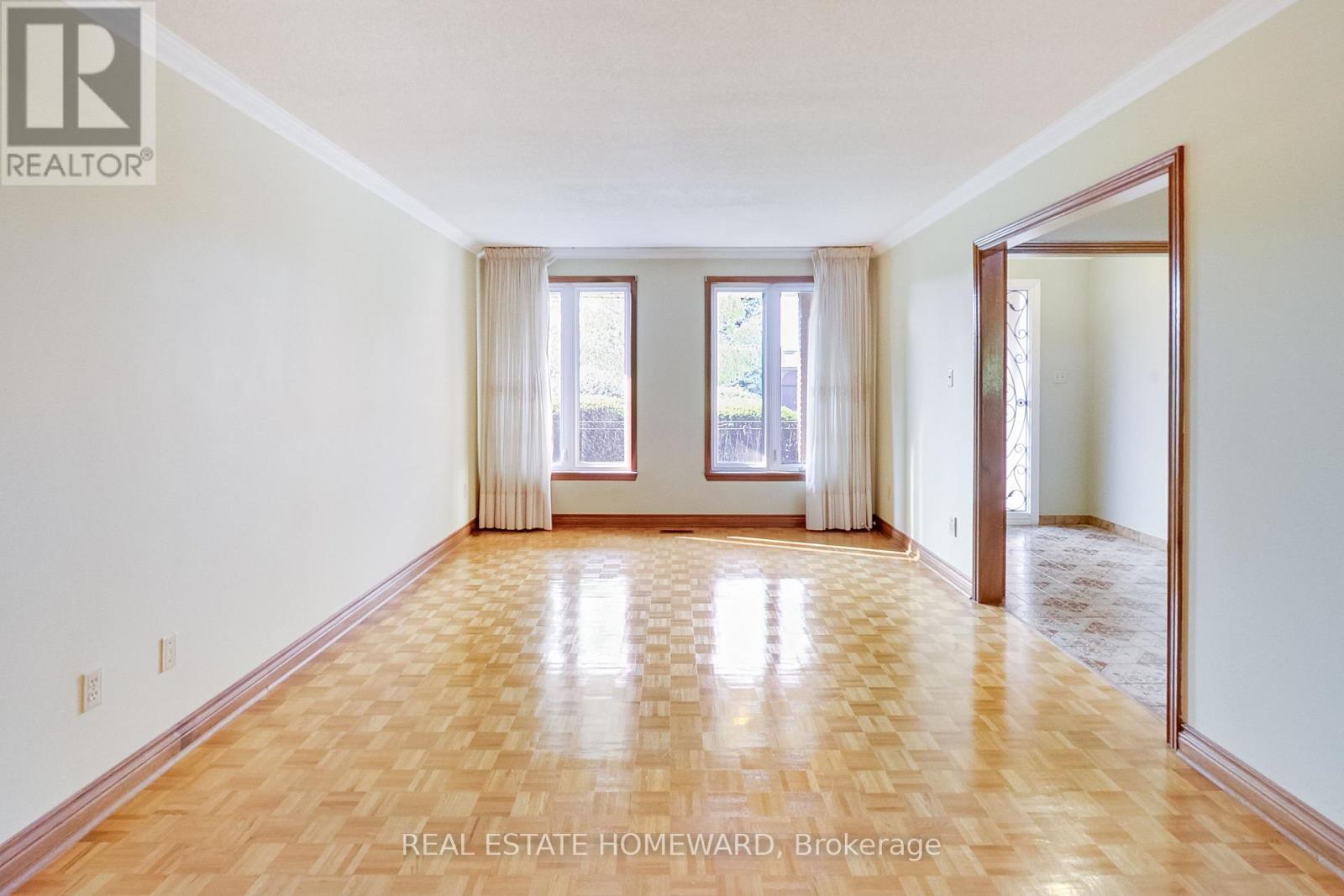 81a St Andrews Boulevard, Toronto, Ontario  M9R 1W4 - Photo 11 - W12205625