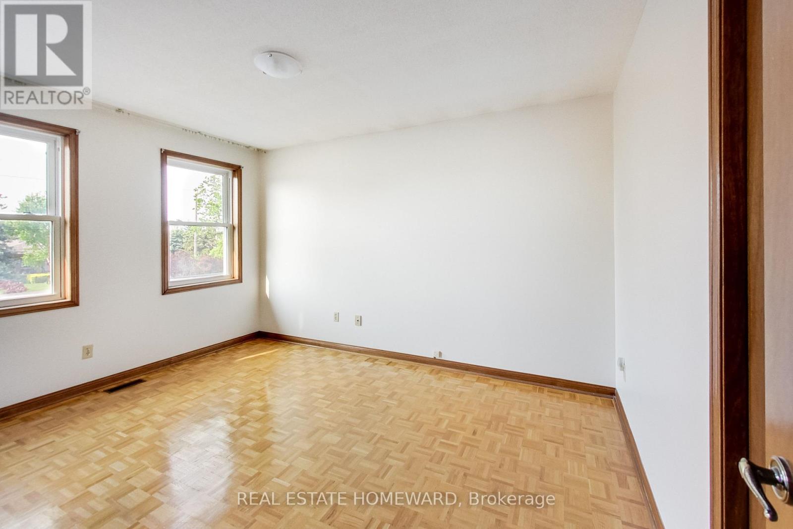 81a St Andrews Boulevard, Toronto, Ontario  M9R 1W4 - Photo 19 - W12205625