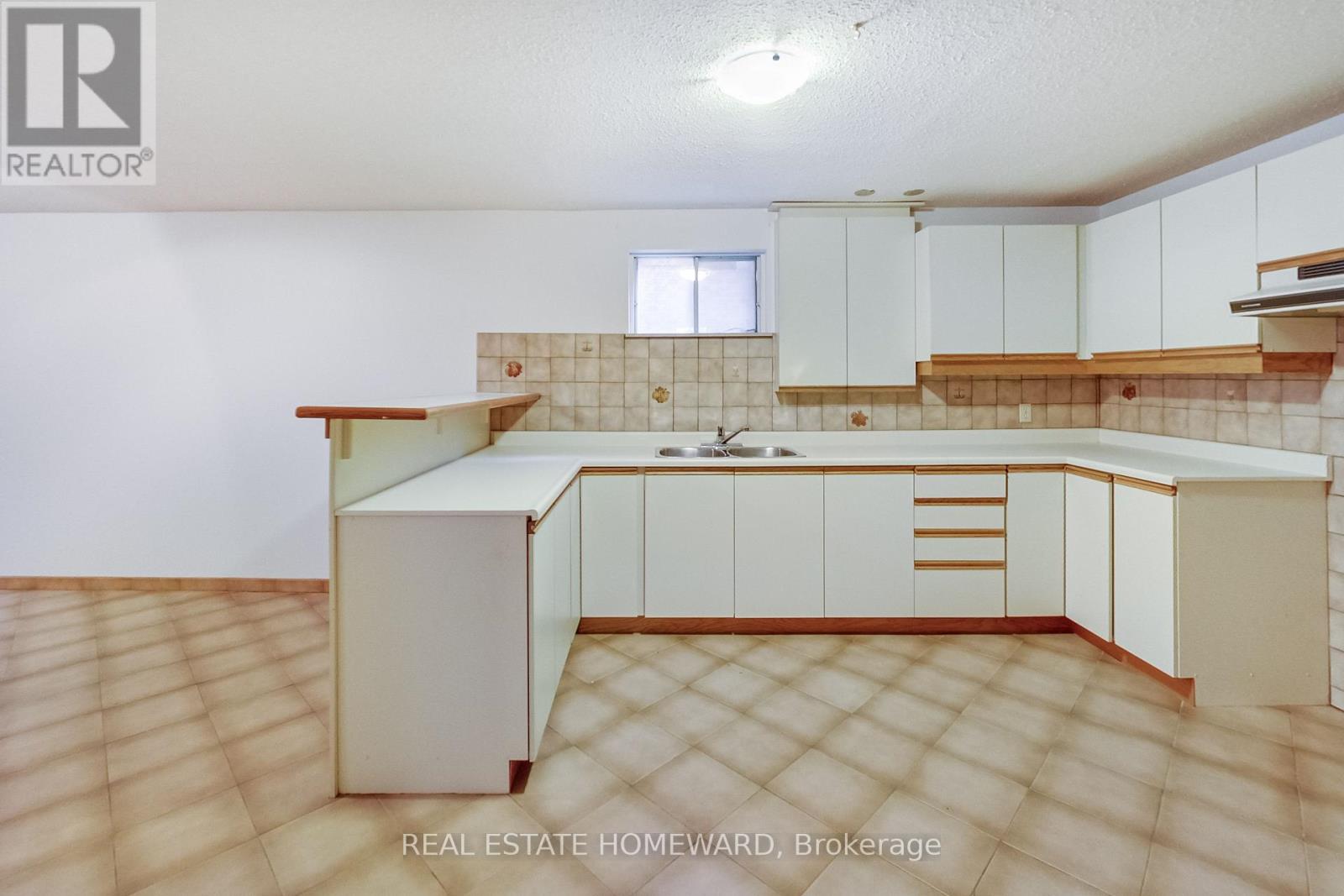 81a St Andrews Boulevard, Toronto, Ontario  M9R 1W4 - Photo 26 - W12205625