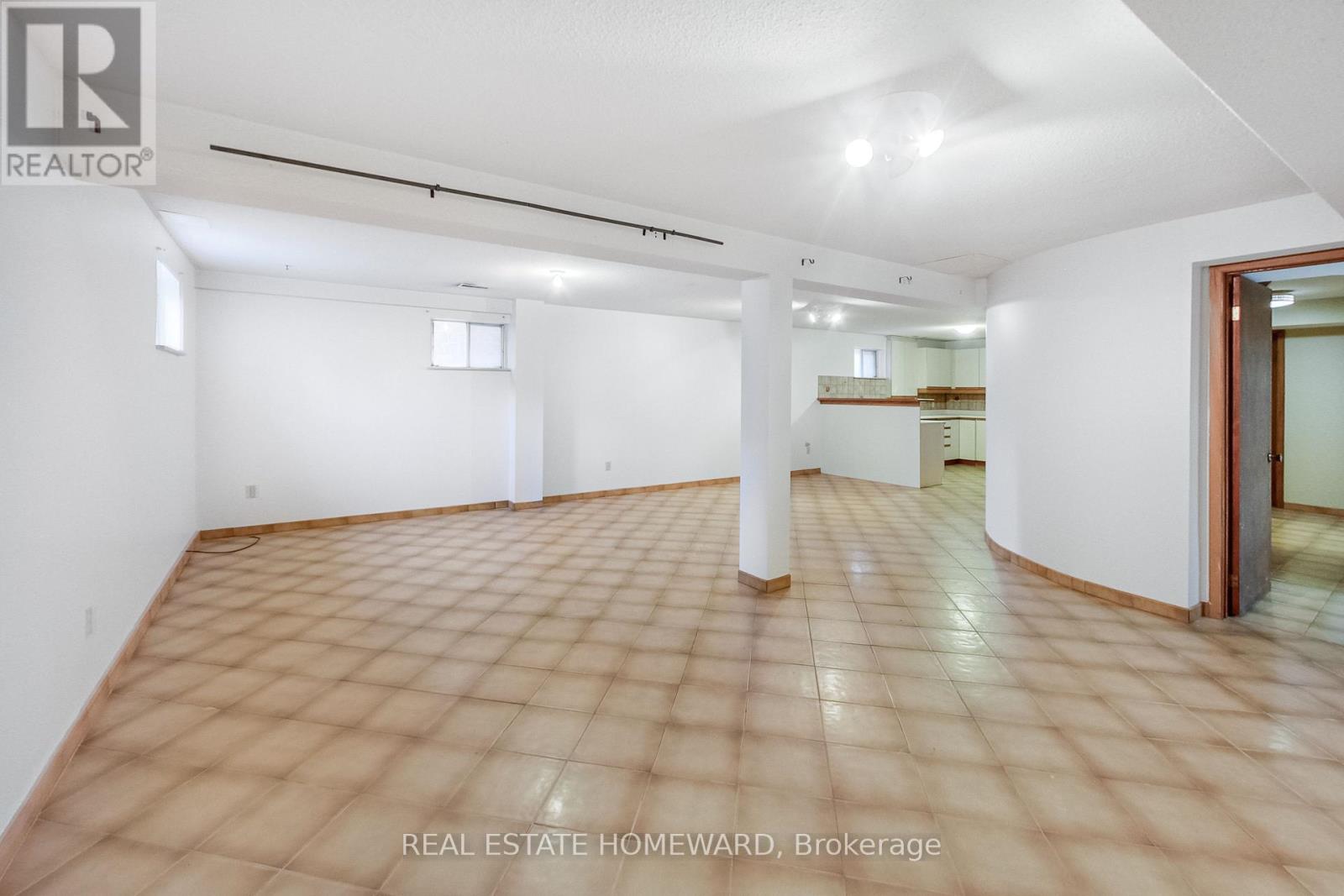 81a St Andrews Boulevard, Toronto, Ontario  M9R 1W4 - Photo 31 - W12205625