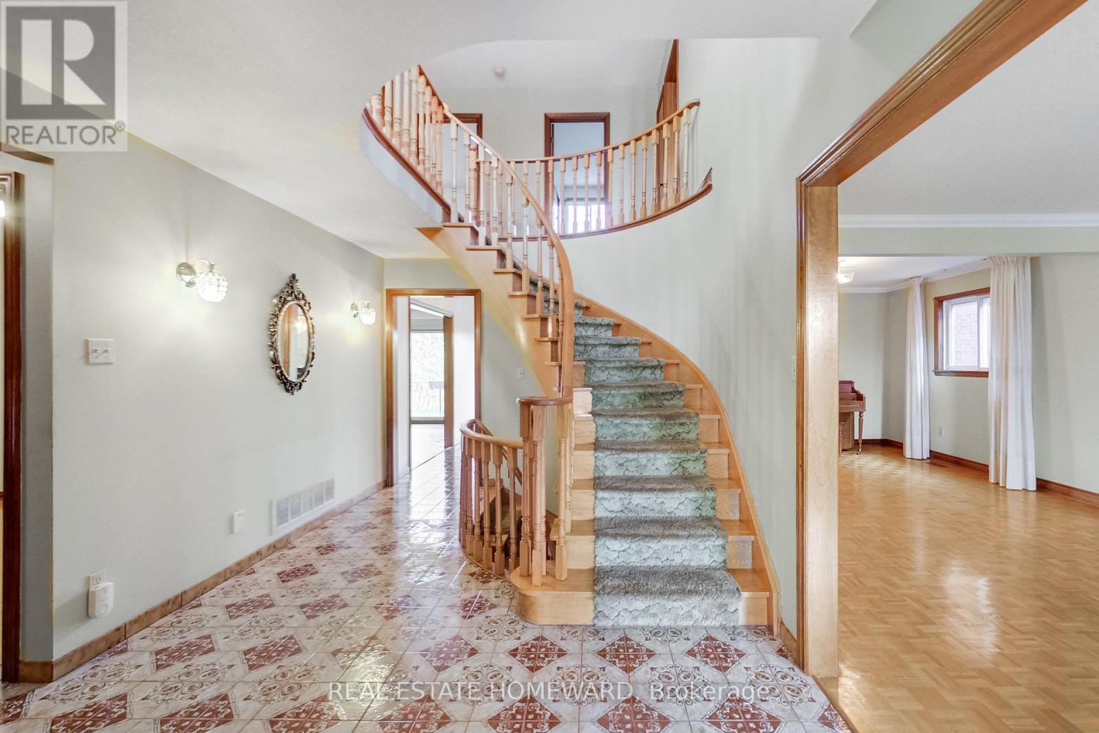 81a St Andrews Boulevard, Toronto, Ontario  M9R 1W4 - Photo 8 - W12205625
