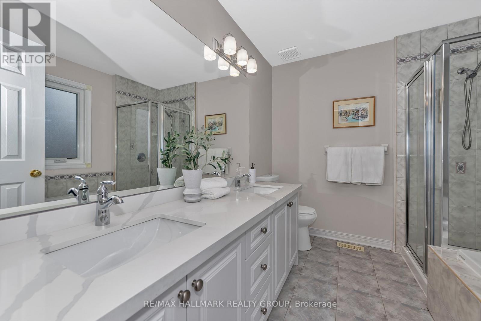 63 Newborough Crescent, Ottawa, Ontario  K2G 6A5 - Photo 8 - X12205642