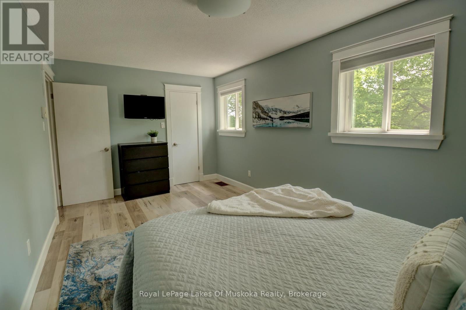 38 Florence Street W, Huntsville, Ontario  P1H 1V4 - Photo 16 - X12205635