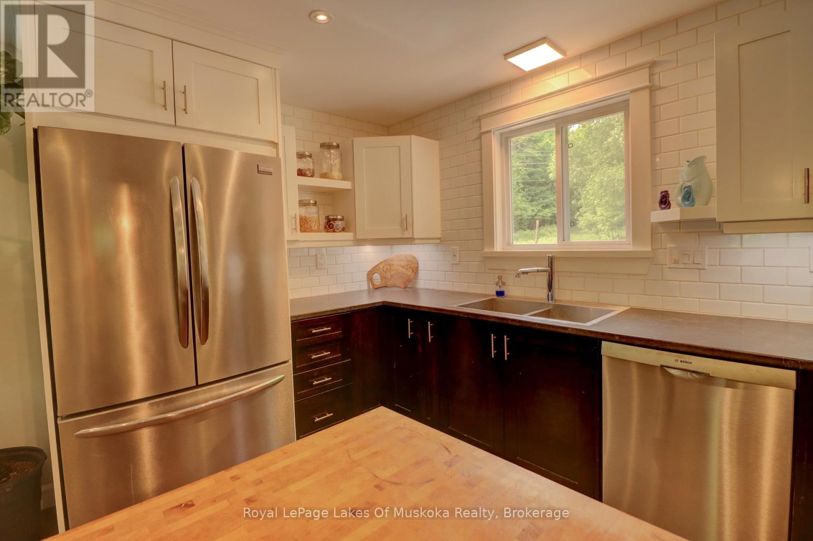 38 Florence Street W, Huntsville, Ontario  P1H 1V4 - Photo 6 - X12205635