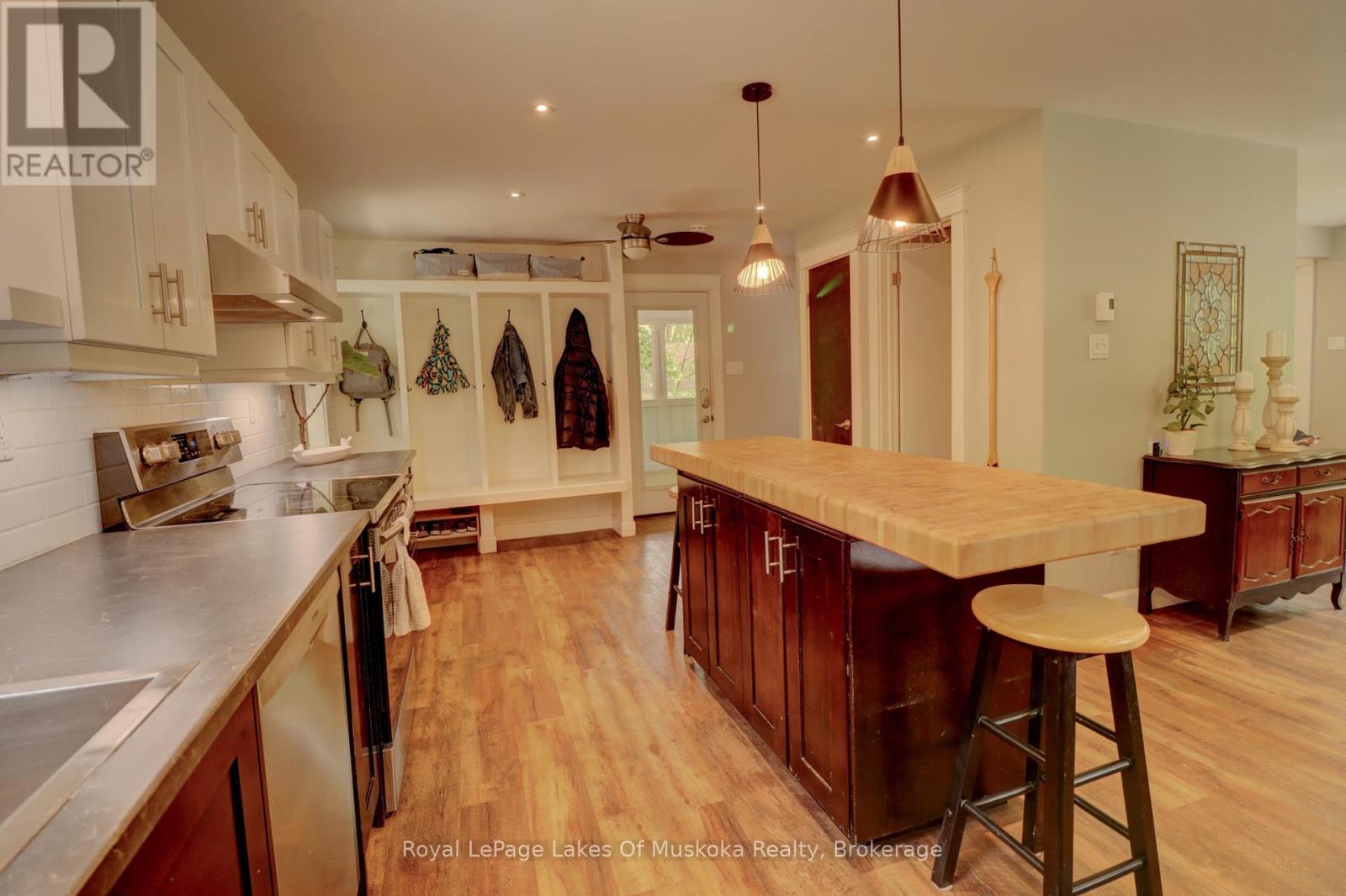 38 Florence Street W, Huntsville, Ontario  P1H 1V4 - Photo 7 - X12205635