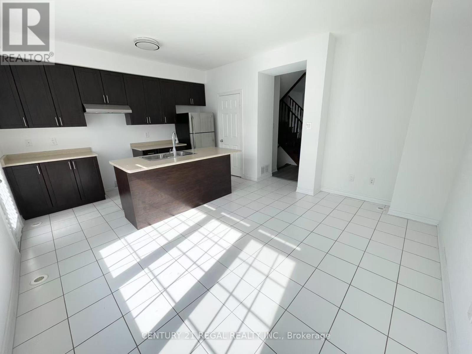 29 Rougeview Park Crescent, Markham, Ontario  L6E 0S7 - Photo 11 - N12147390