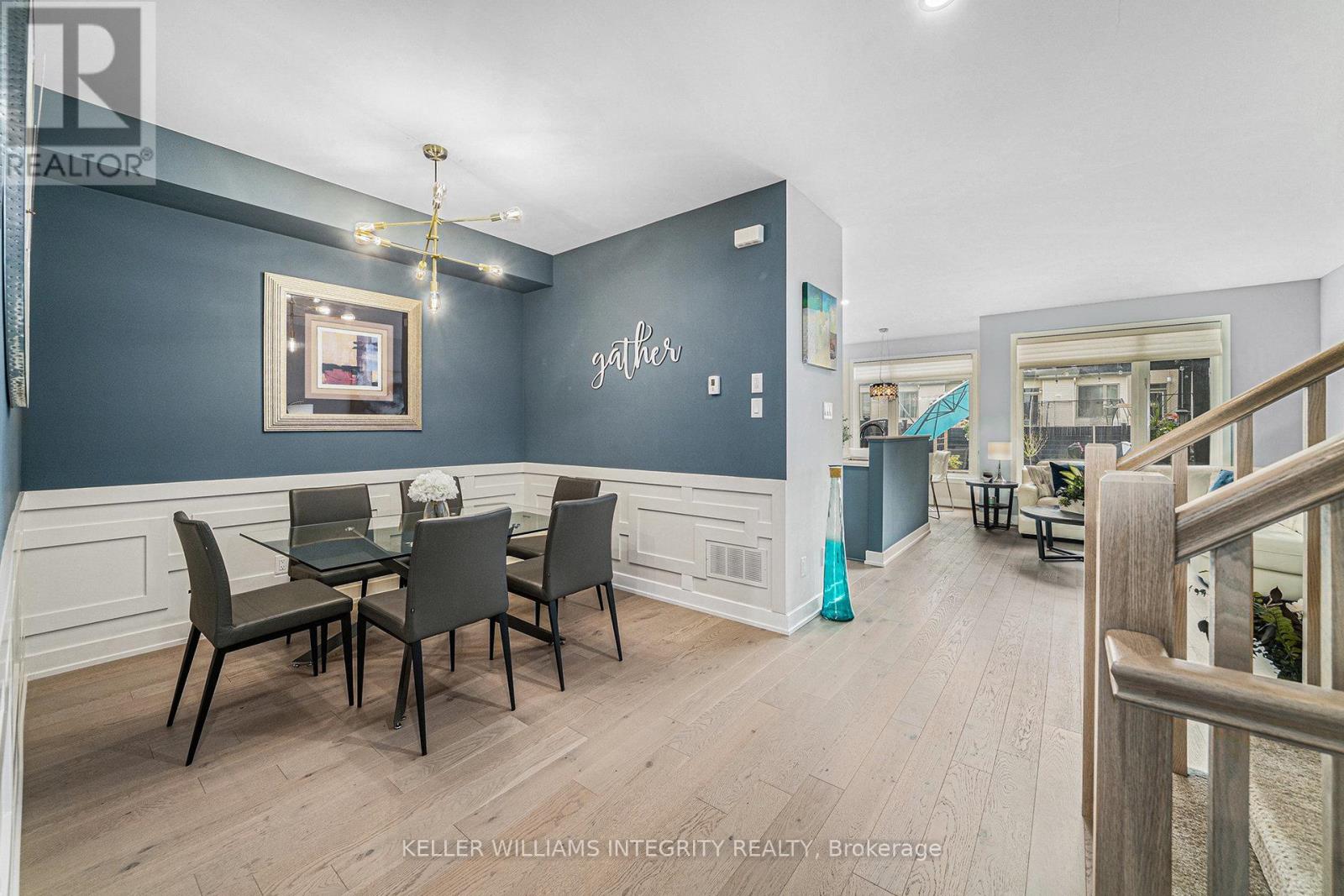 658 Putney Crescent, Ottawa, Ontario  K2S 2N7 - Photo 5 - X12203873