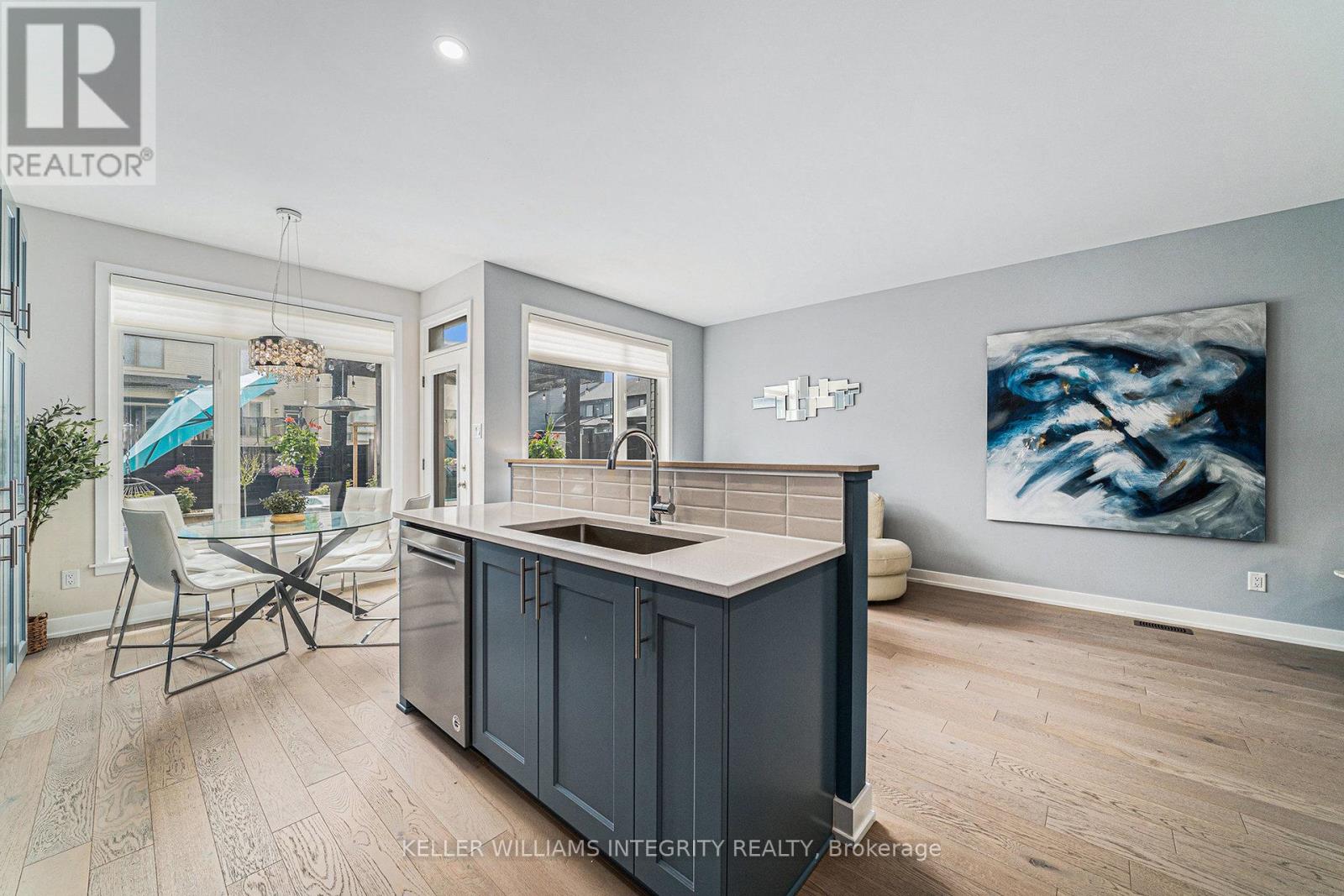 658 Putney Crescent, Ottawa, Ontario  K2S 2N7 - Photo 9 - X12203873