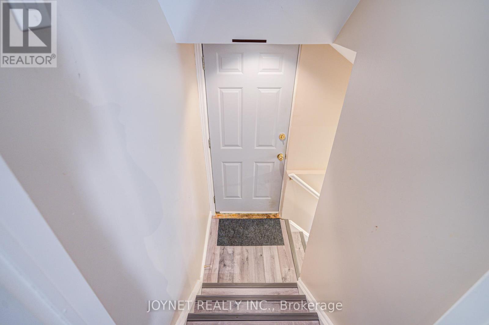 3218 Valcourt Crescent, Mississauga, Ontario  L5L 5J9 - Photo 24 - W12205331