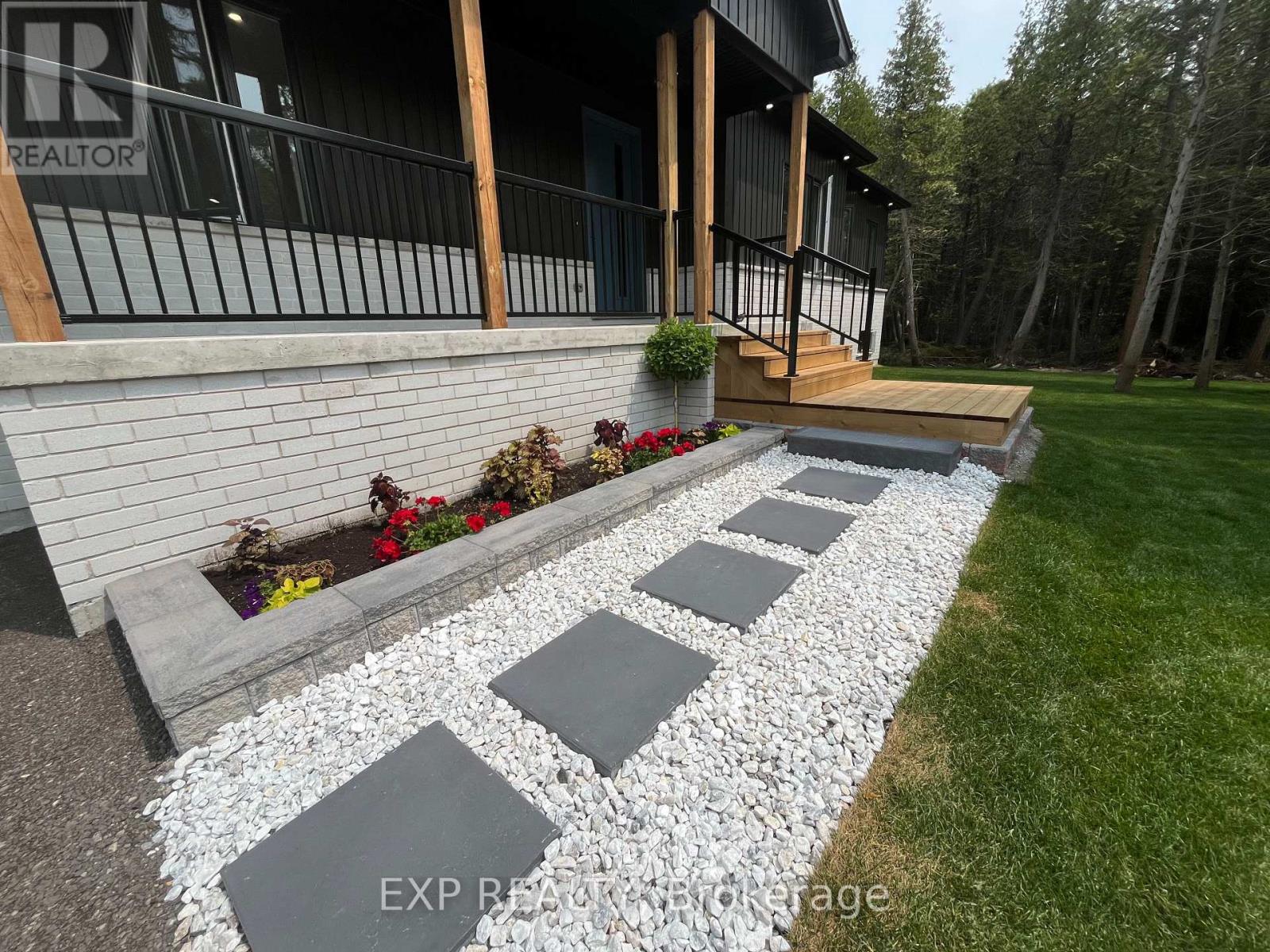 Property at 48 IROQUOIS CRESCENT image 2