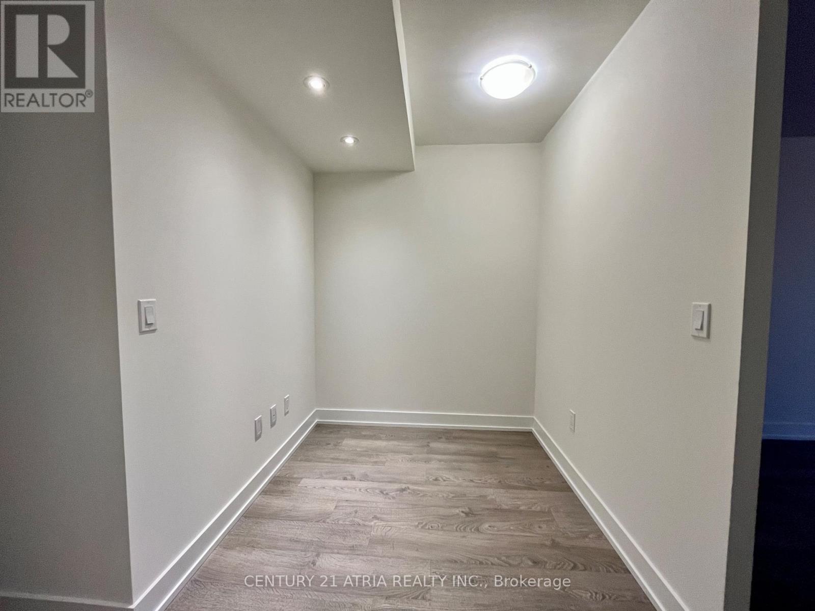 2634 - 5 Mabelle Avenue, Toronto, Ontario  M9A 0C8 - Photo 8 - W12204296