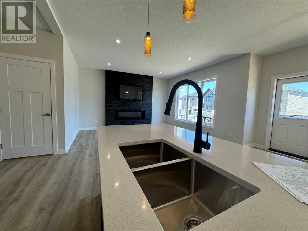 53 Emmett Crescent, Red Deer, Alberta  T4P 3G8 - Photo 9 - A2182273