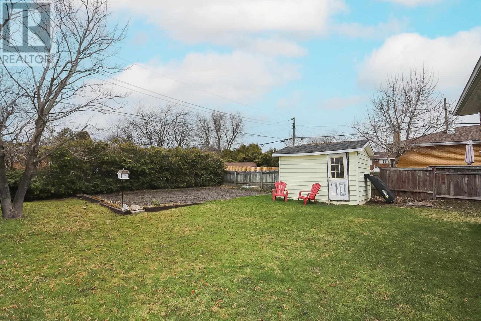 19 Pretoria Hl, Sault Ste. Marie, Ontario  P6C 5B9 - Photo 5 - SM250650