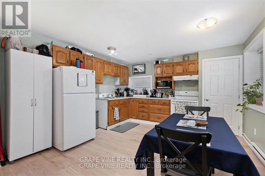 261 Elgin Street W, Arnprior, Ontario  K7S 1P5 - Photo 11 - X12205662