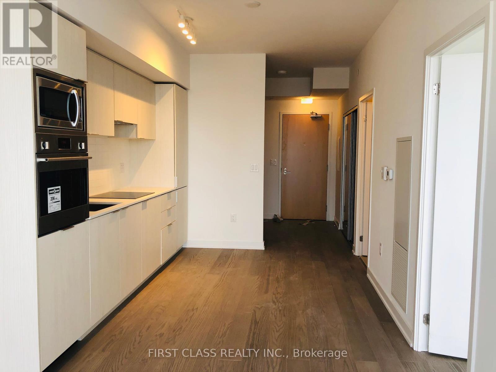 4509 - 11 Wellesley Street W, Toronto, Ontario  M4Y 1E8 - Photo 6 - C12205645