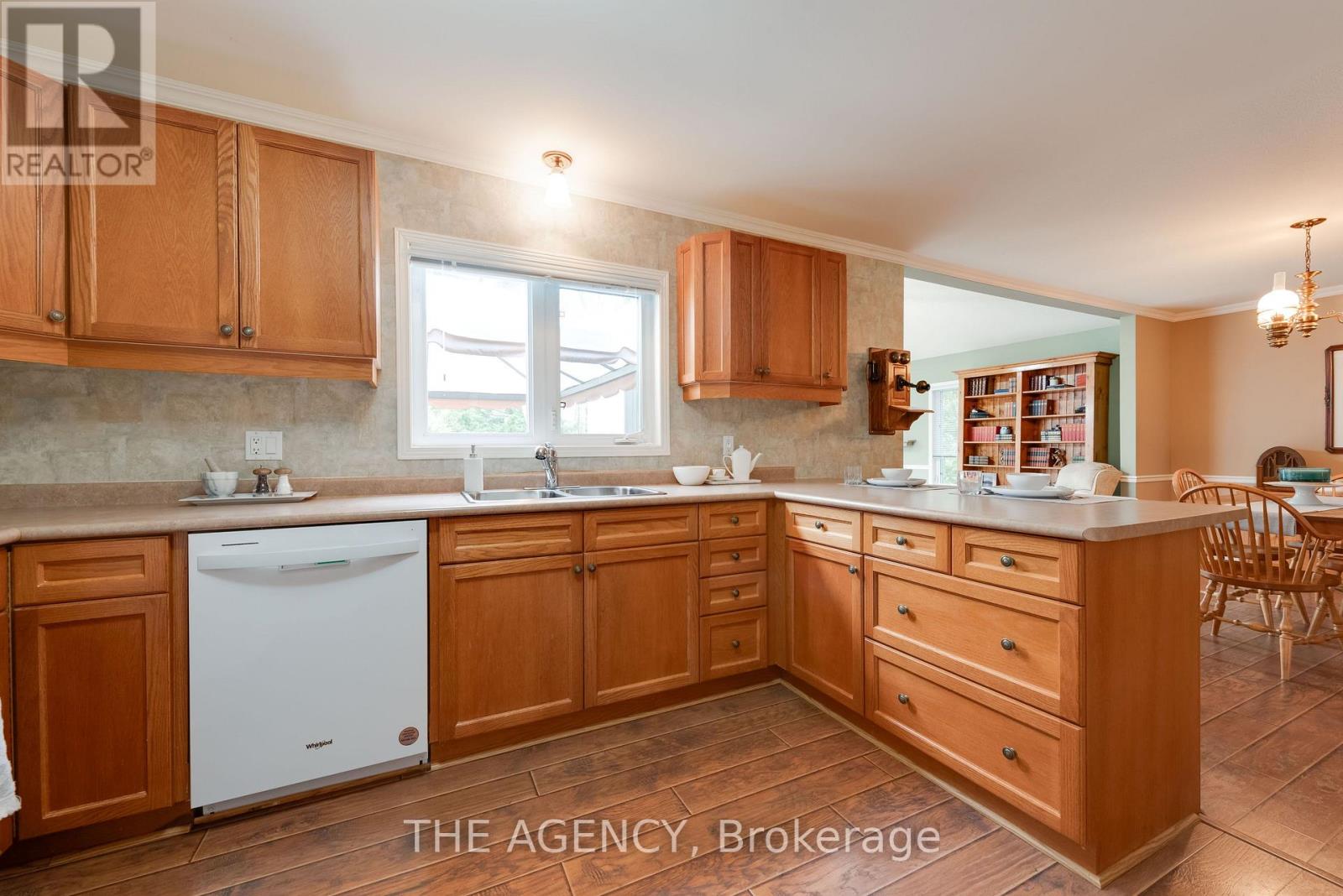 5 Springwood Crescent, Gravenhurst, Ontario  P1P 1Z1 - Photo 7 - X12107872