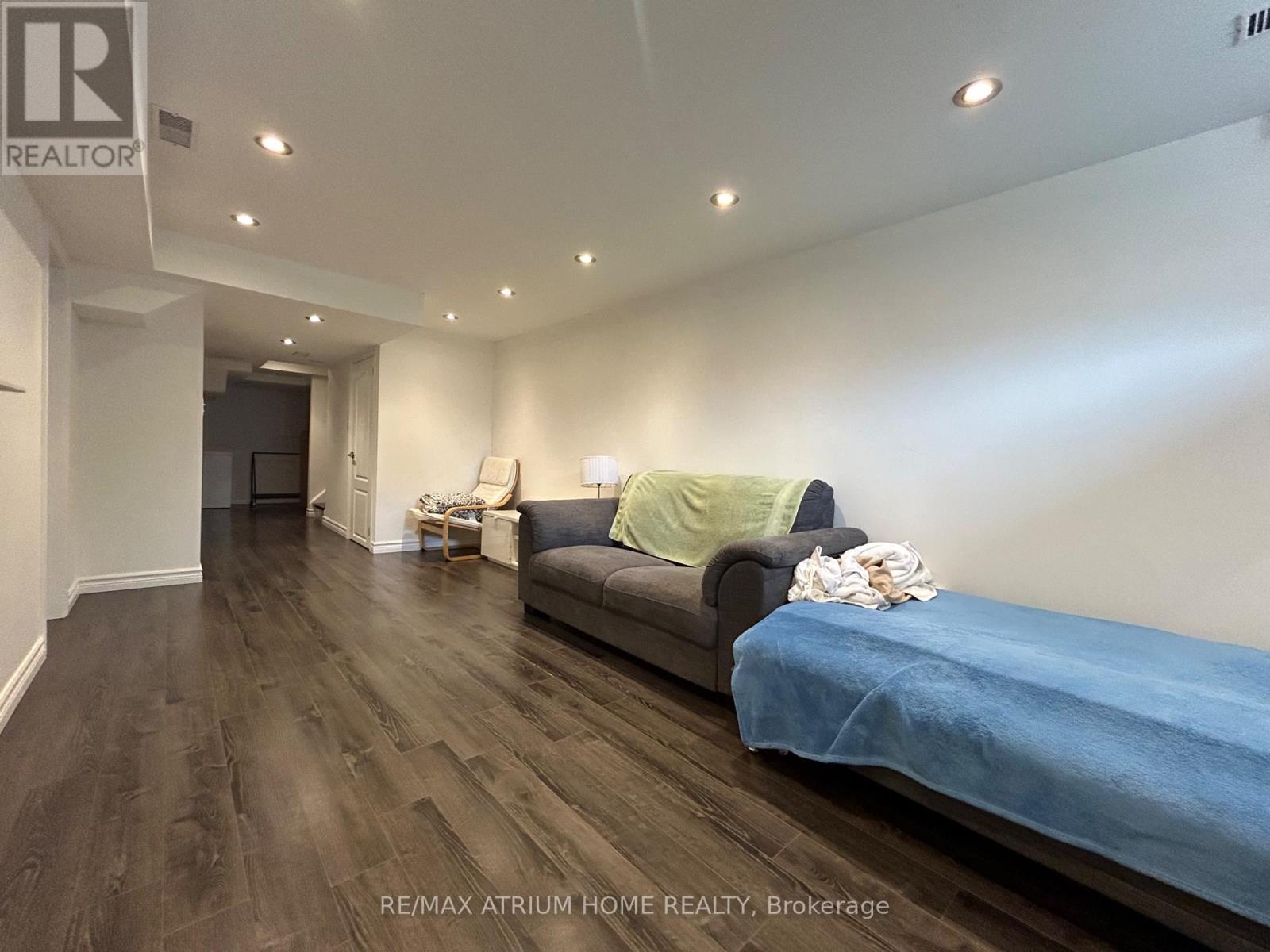 3077 Hawktail Crescent, Mississauga, Ontario  L5M 6W8 - Photo 10 - W12205665