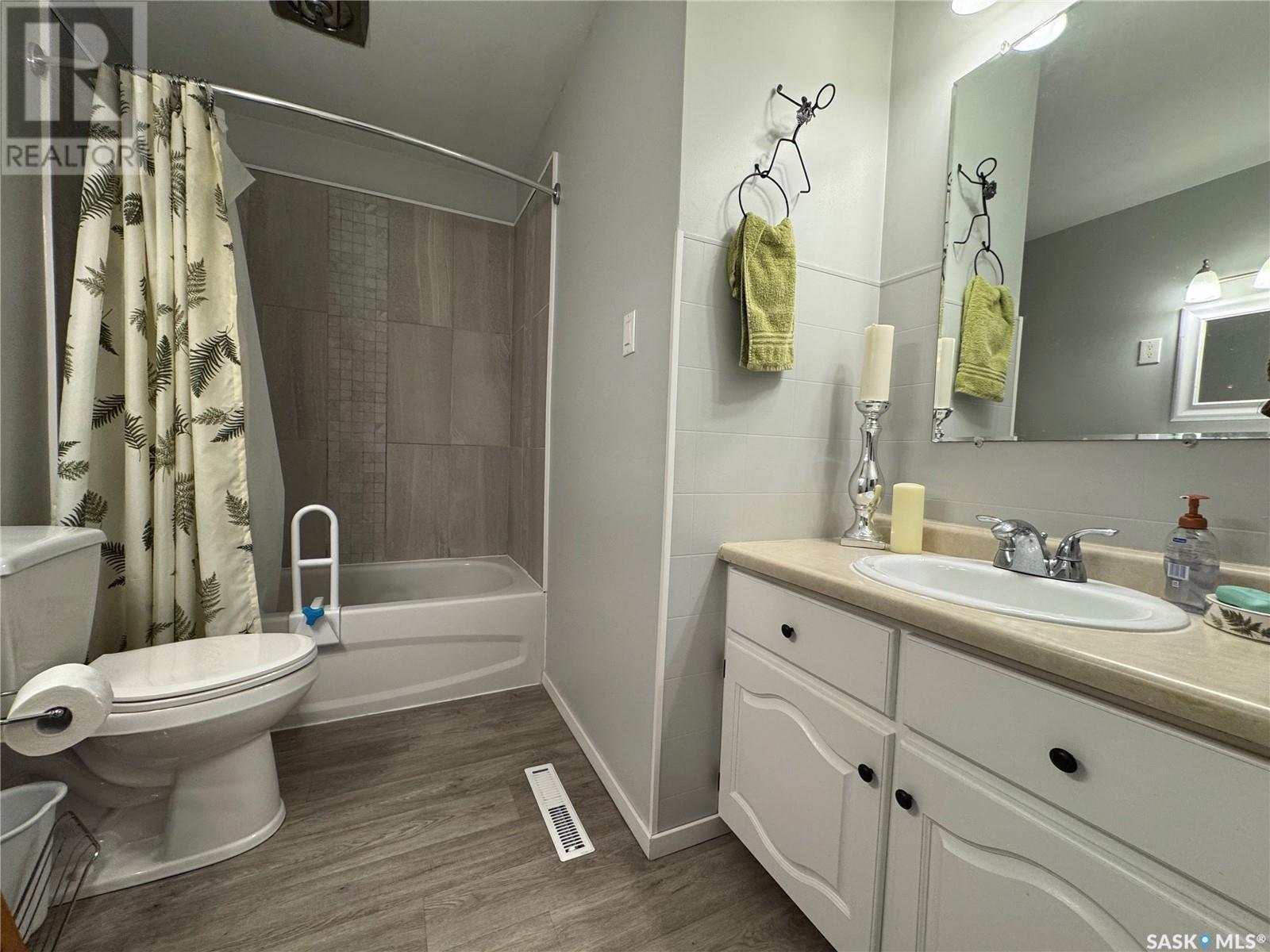 401 2nd Avenue, Jansen, Saskatchewan  S0K 2B0 - Photo 15 - SK008785