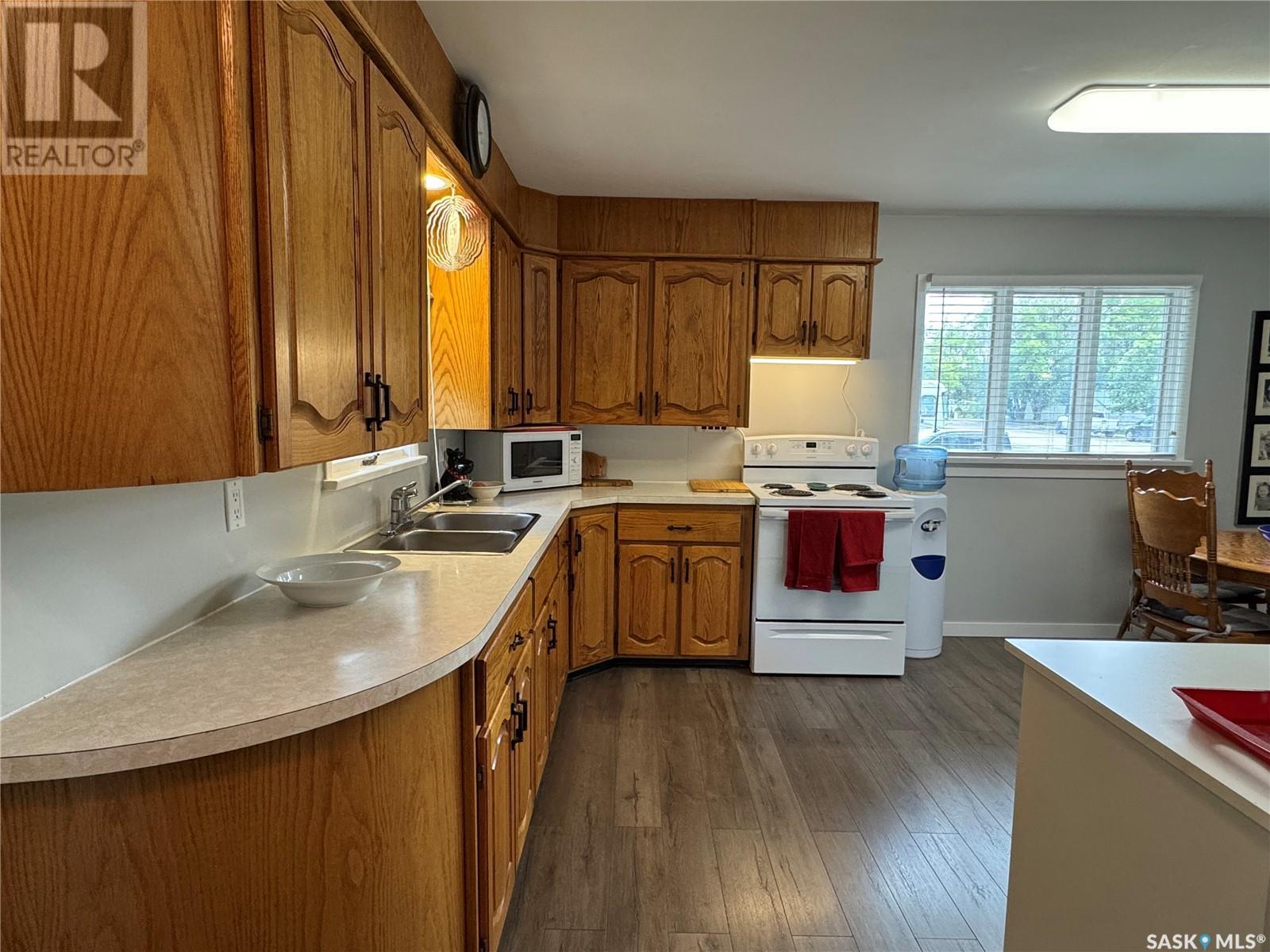 401 2nd Avenue, Jansen, Saskatchewan  S0K 2B0 - Photo 4 - SK008785
