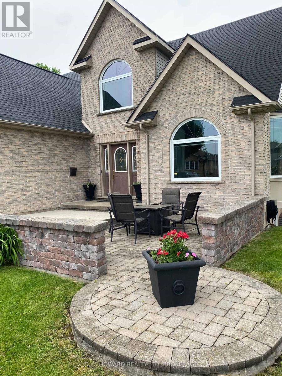 Property at 45 WESTWOOD DRIVE image 3