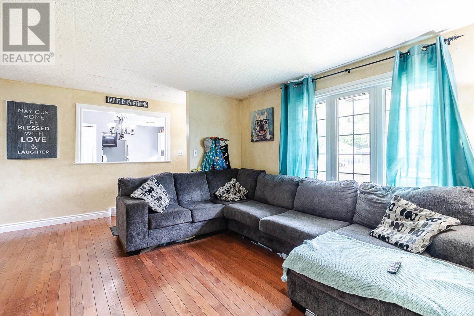 101 Chartwell Dr, Sault Ste. Marie, Ontario  P6A 6A1 - Photo 8 - SM251398