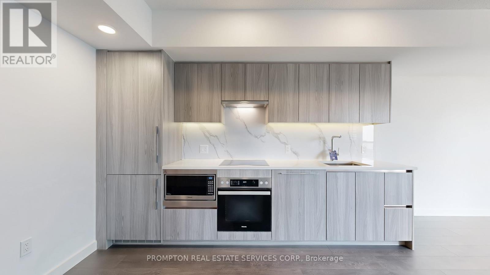 808 - 1 Concord Cityplace Way, Toronto, Ontario  M5V 0X3 - Photo 11 - C12162034