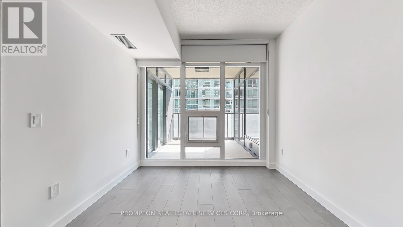 808 - 1 Concord Cityplace Way, Toronto, Ontario  M5V 0X3 - Photo 14 - C12162034