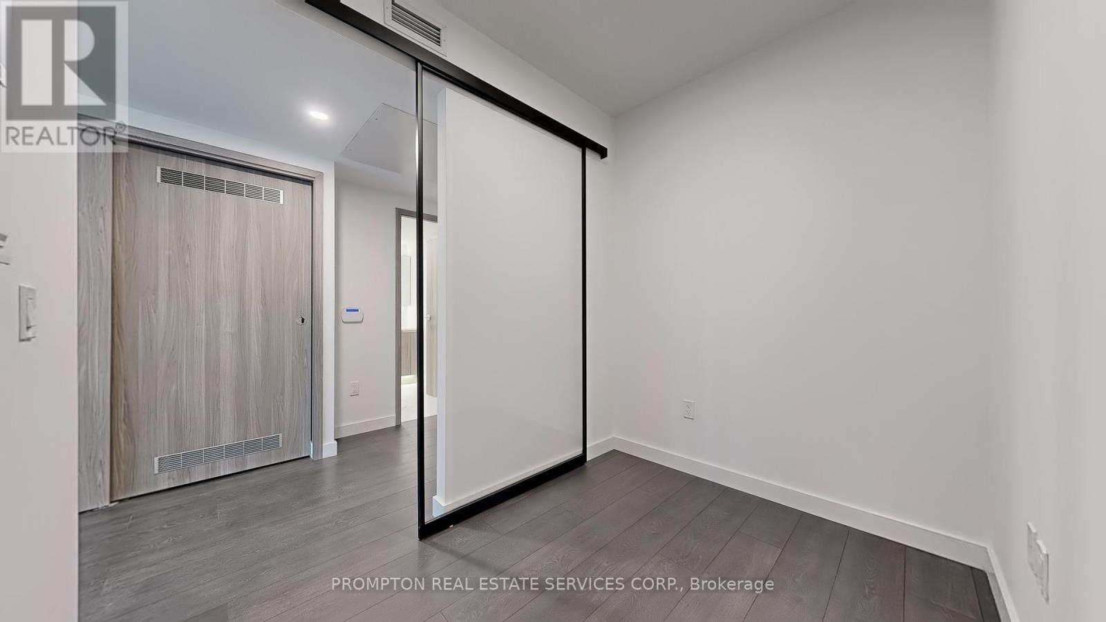 808 - 1 Concord Cityplace Way, Toronto, Ontario  M5V 0X3 - Photo 20 - C12162034