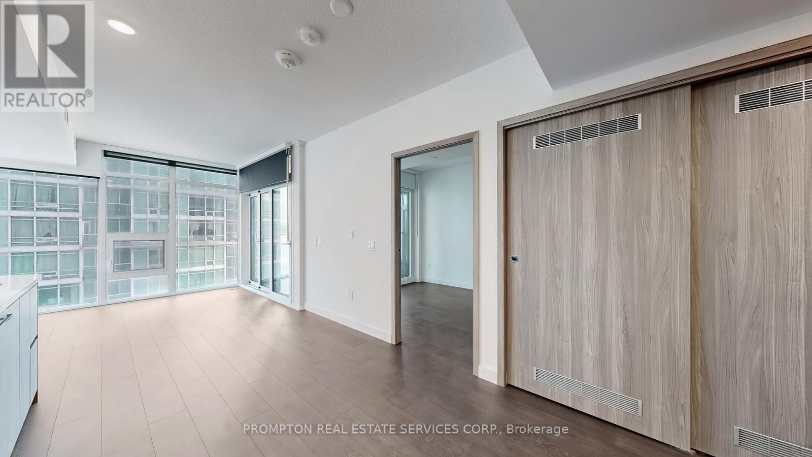 808 - 1 Concord Cityplace Way, Toronto, Ontario  M5V 0X3 - Photo 26 - C12162034
