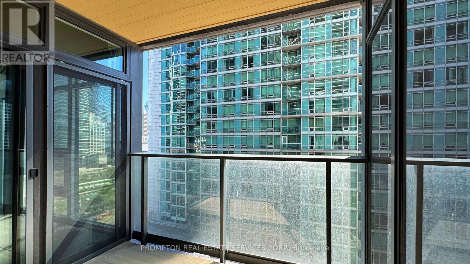 808 - 1 Concord Cityplace Way, Toronto, Ontario  M5V 0X3 - Photo 31 - C12162034