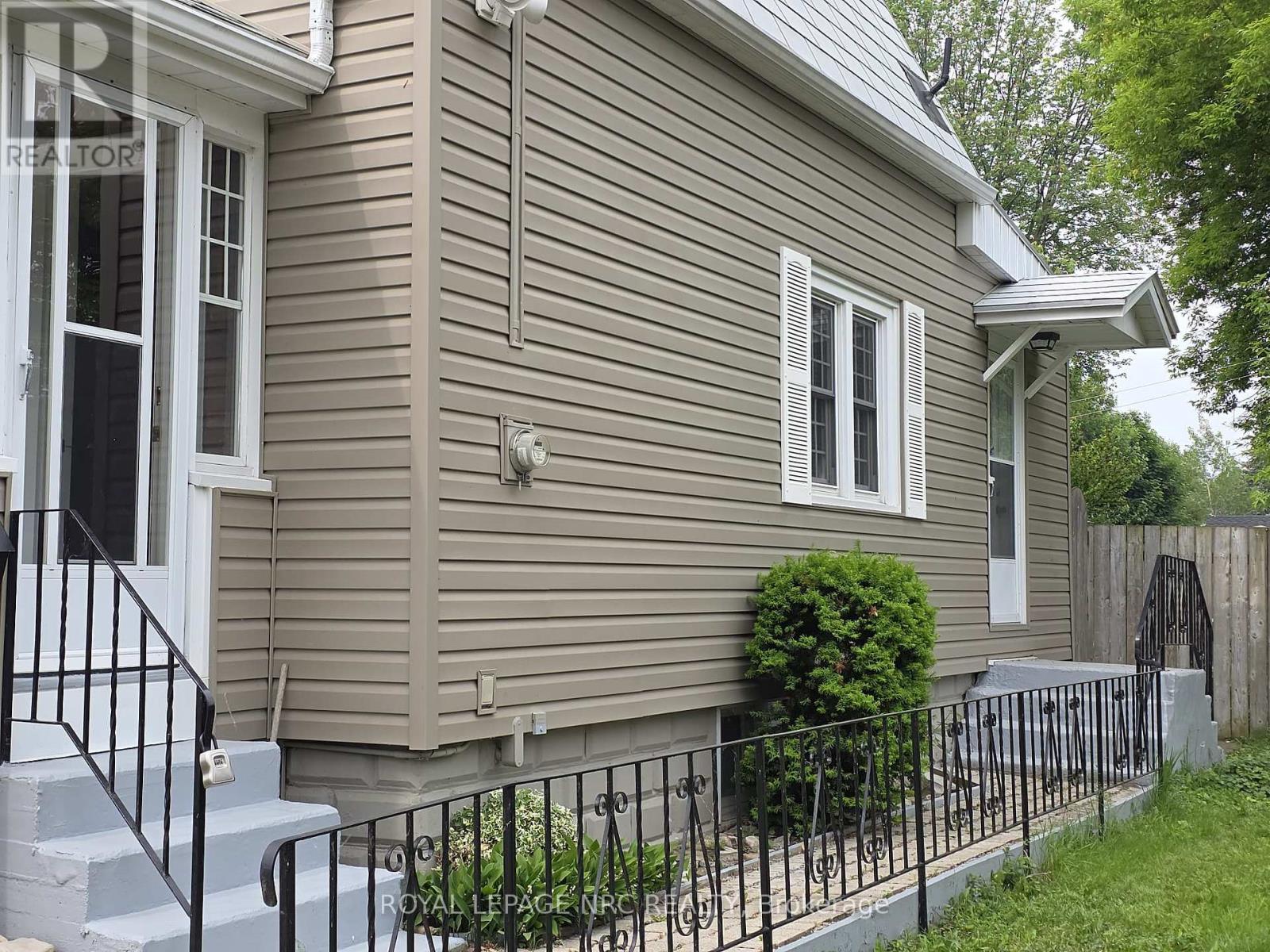 Property at 120 ERIE STREET image 5