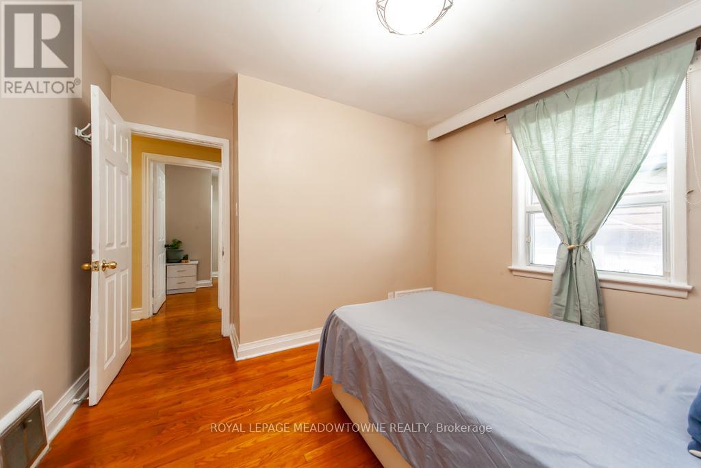 47 Jodphur Avenue, Toronto, Ontario  M9M 2J3 - Photo 19 - W12172681