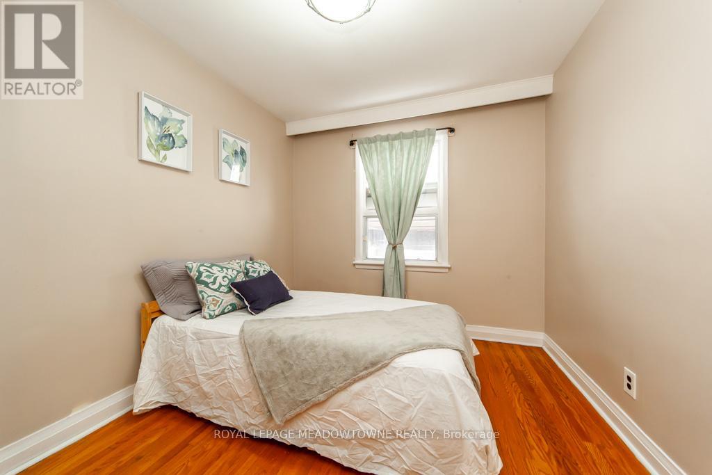 47 Jodphur Avenue, Toronto, Ontario  M9M 2J3 - Photo 17 - W12172681