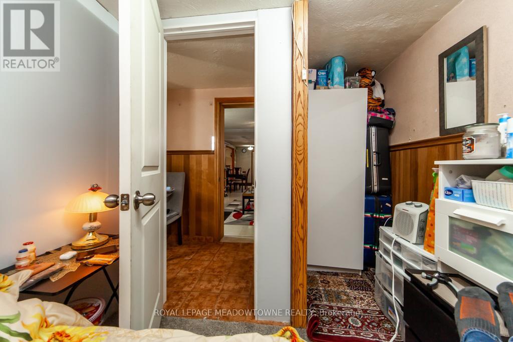 47 Jodphur Avenue, Toronto, Ontario  M9M 2J3 - Photo 38 - W12172681