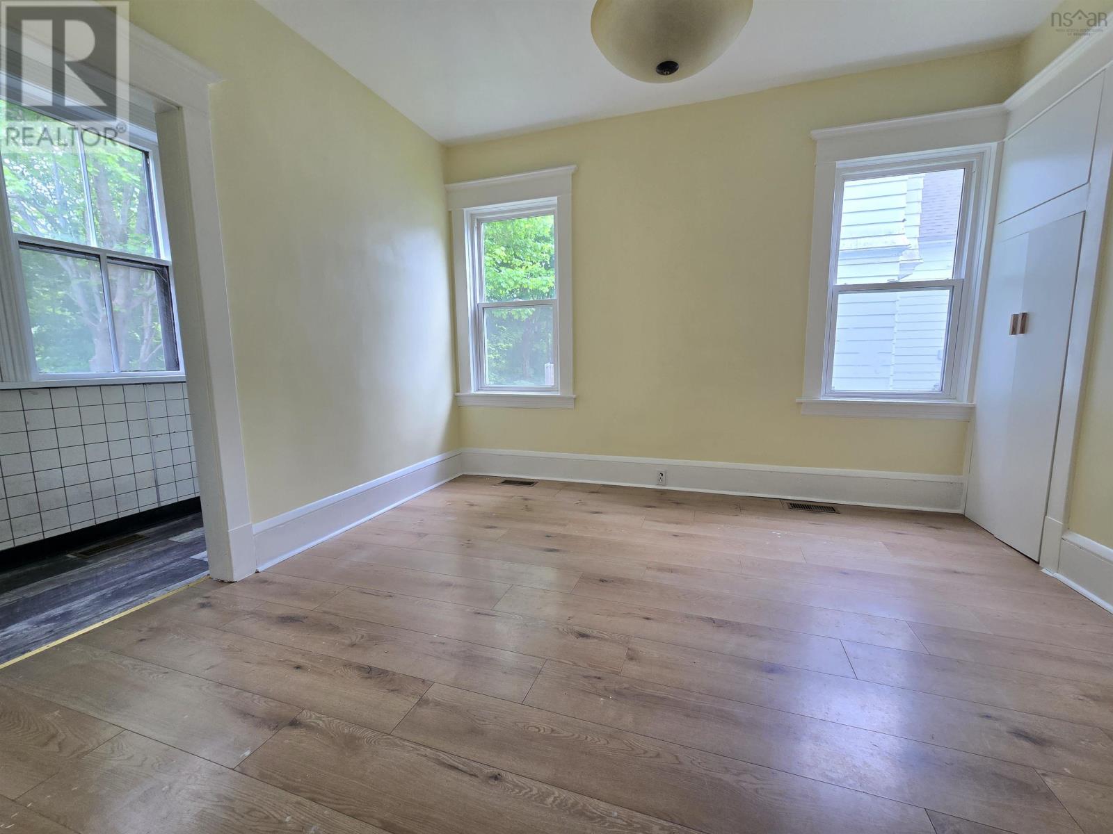 459 Bentinck Street, Sydney, Nova Scotia  B1S 2Y8 - Photo 4 - 202513874