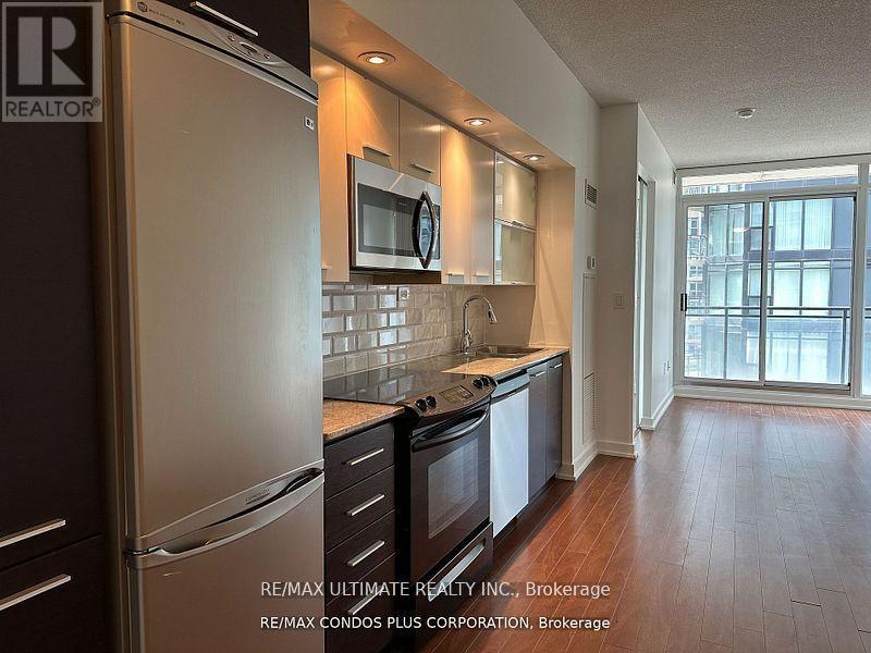 725 - 8 TELEGRAM MEWS, Toronto, Ontario