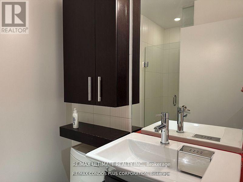 725 - 8 Telegram Mews, Toronto, Ontario  M5V 3Z5 - Photo 5 - C12205681