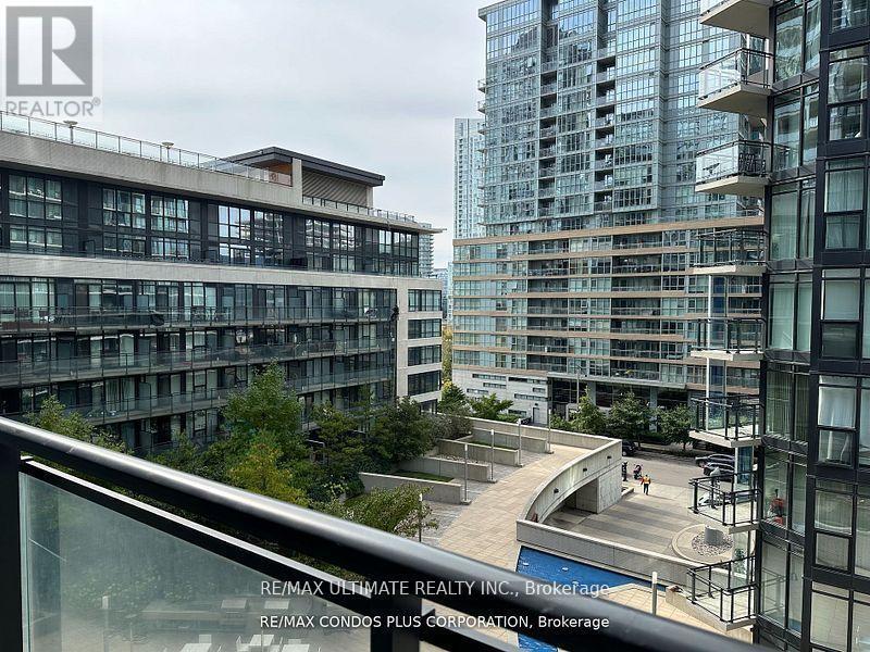 725 - 8 Telegram Mews, Toronto, Ontario  M5V 3Z5 - Photo 8 - C12205681