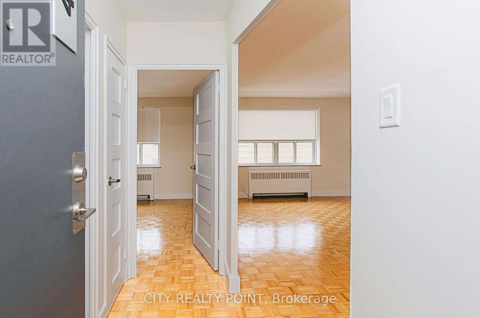 203 - 1291 Bayview Avenue N, Toronto, Ontario  M4G 2Z9 - Photo 3 - C12205692
