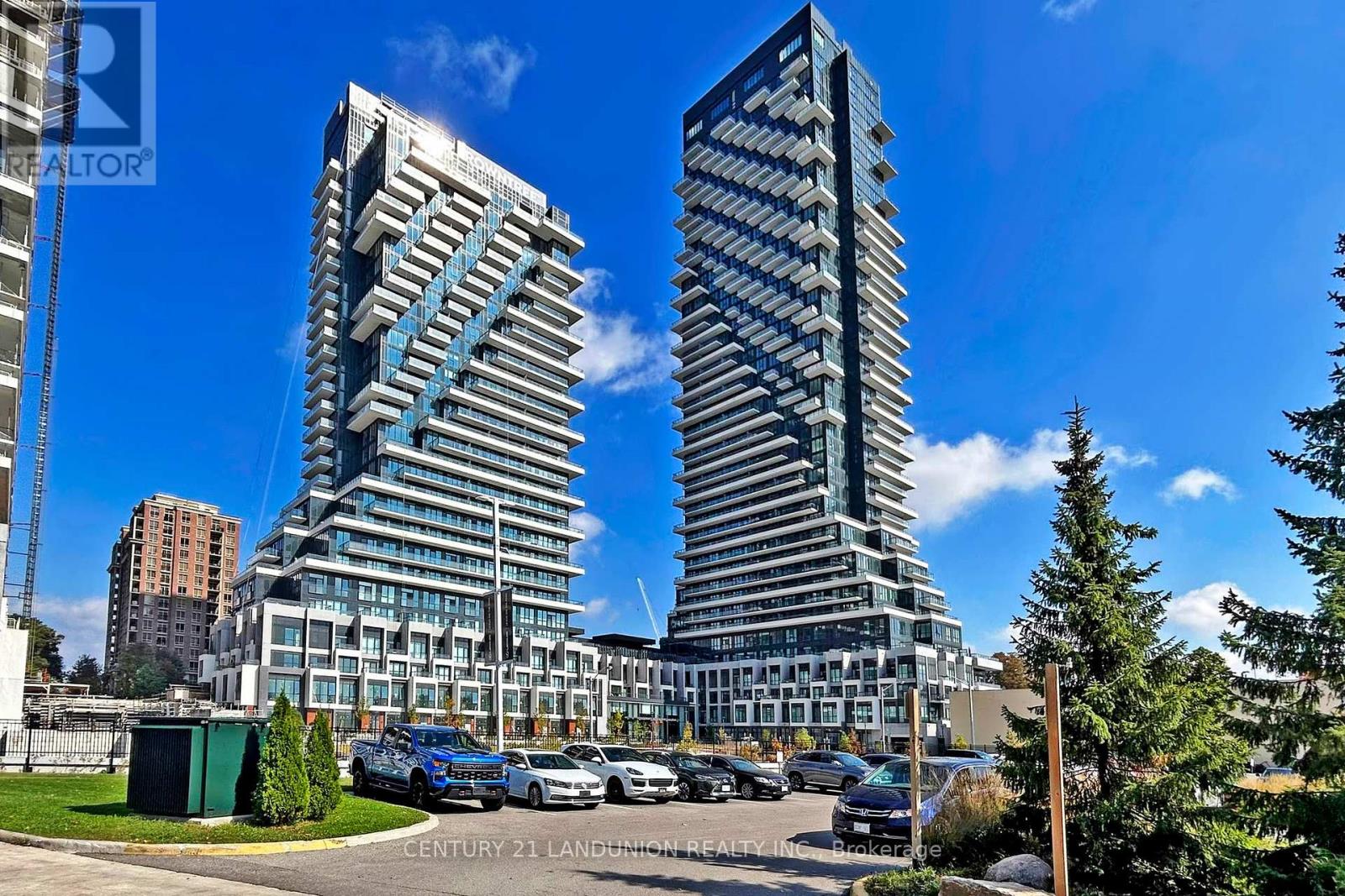 302 - 30 Inn On The Park Drive, Toronto, Ontario  M3C 0P7 - Photo 1 - C12000838