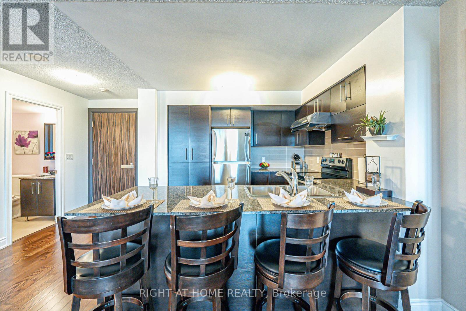 809 - 273 South Park Road, Markham, Ontario  L3T 0B5 - Photo 13 - N12205685
