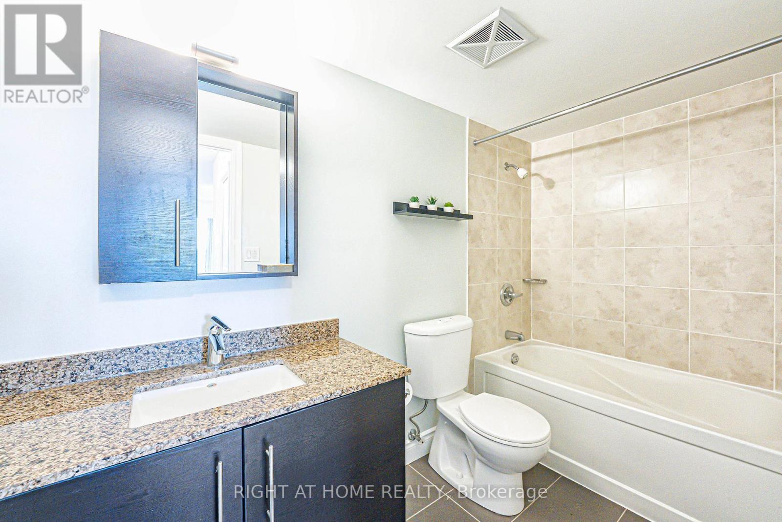 809 - 273 South Park Road, Markham, Ontario  L3T 0B5 - Photo 16 - N12205685