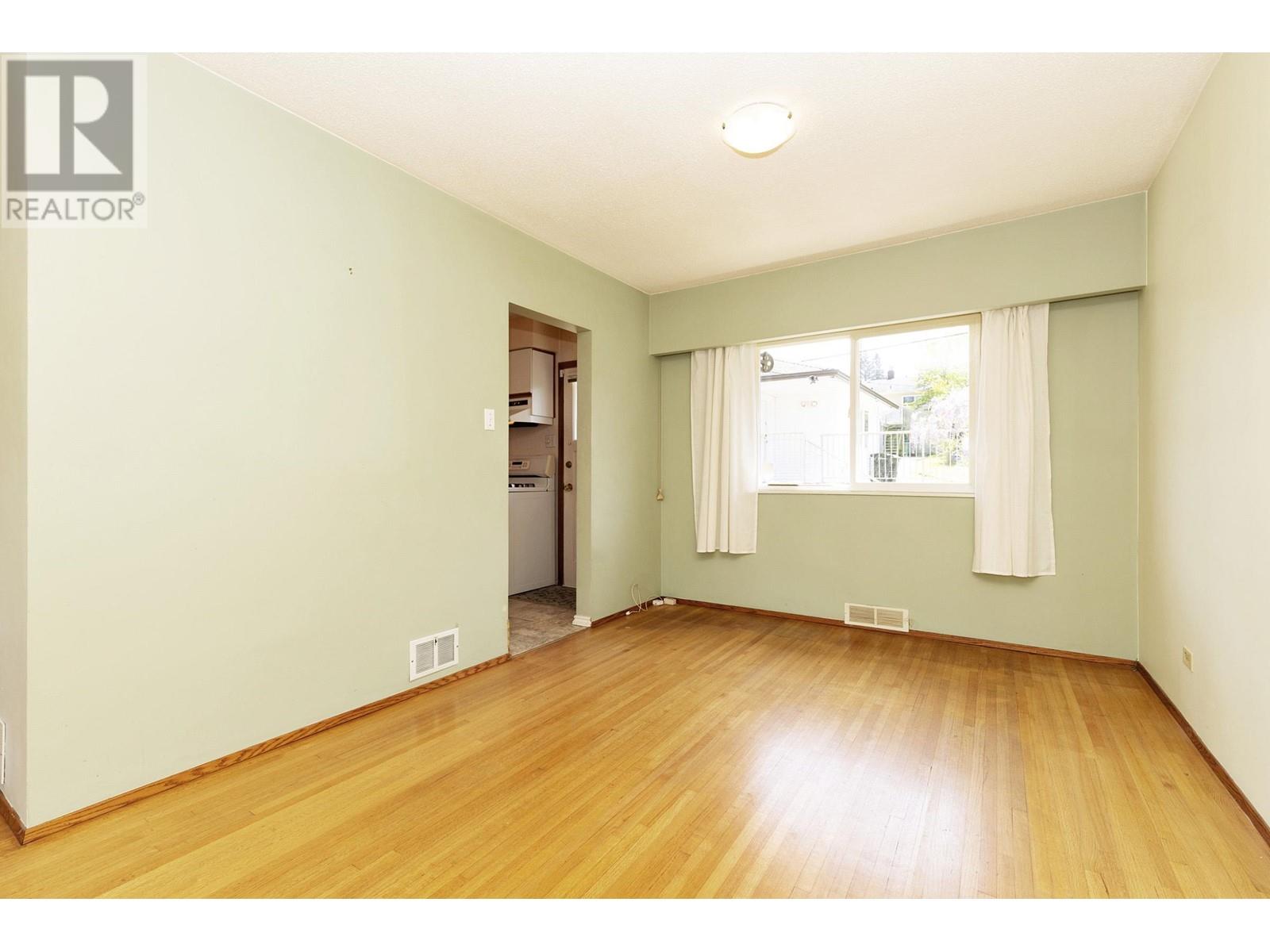 4420 Wildwood Crescent, Burnaby, British Columbia  V5G 2M4 - Photo 29 - R2998806