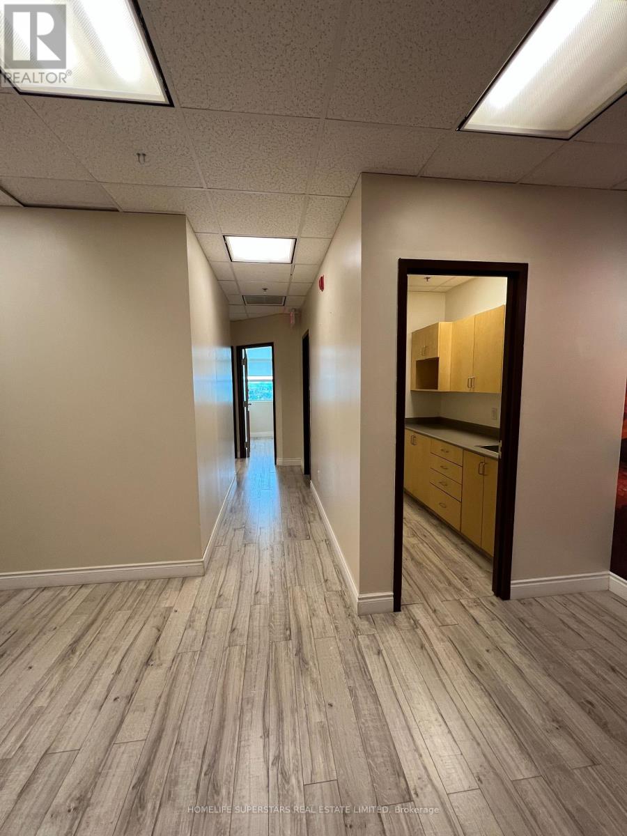 607 - 2250 Bovaird Drive E, Brampton, Ontario  L6R 0W3 - Photo 12 - W12205690