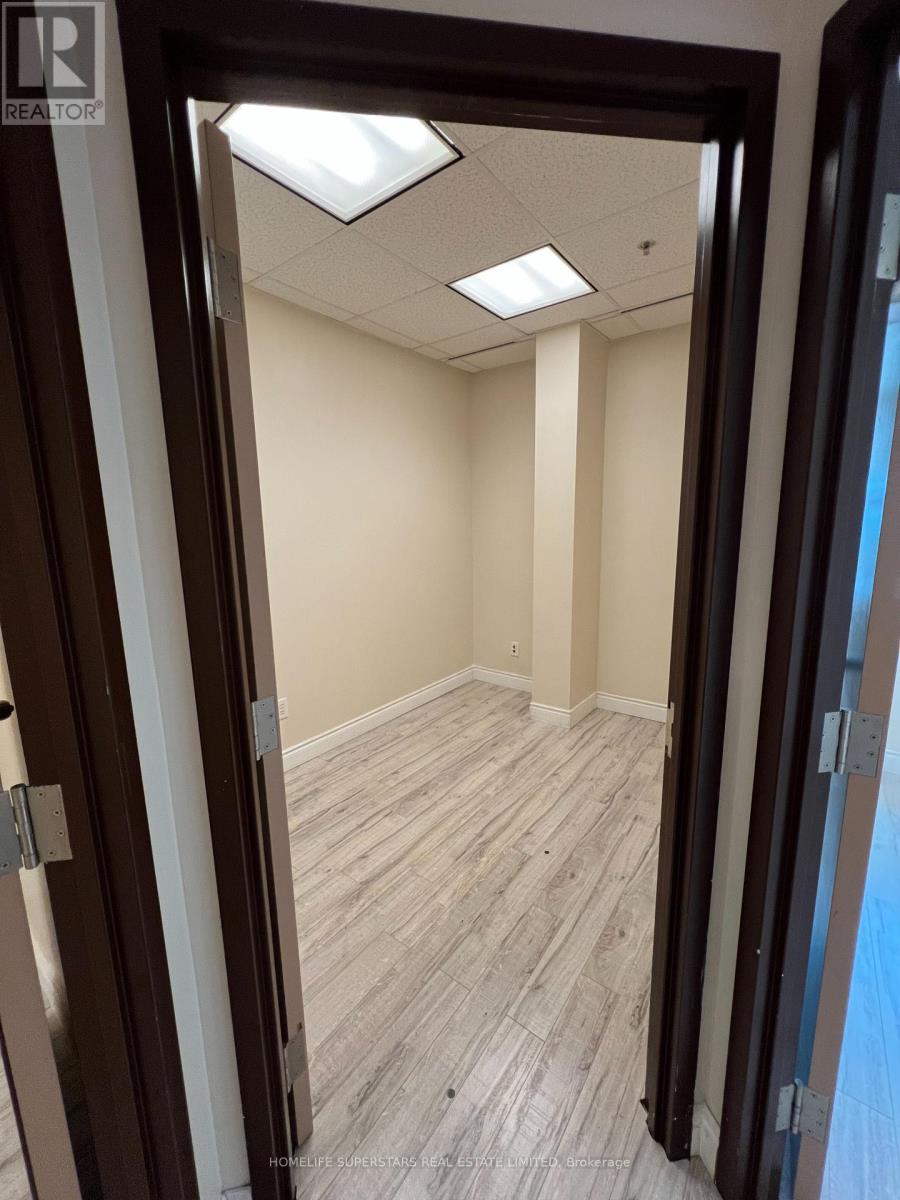 607 - 2250 Bovaird Drive E, Brampton, Ontario  L6R 0W3 - Photo 17 - W12205690
