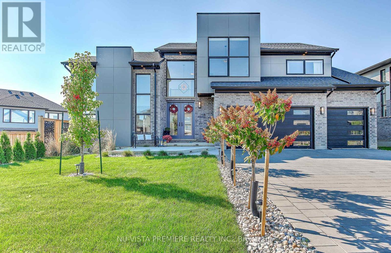 21 Locky Lane, Middlesex Centre, Ontario N0L 1R0 - Photo 3 - X12205708