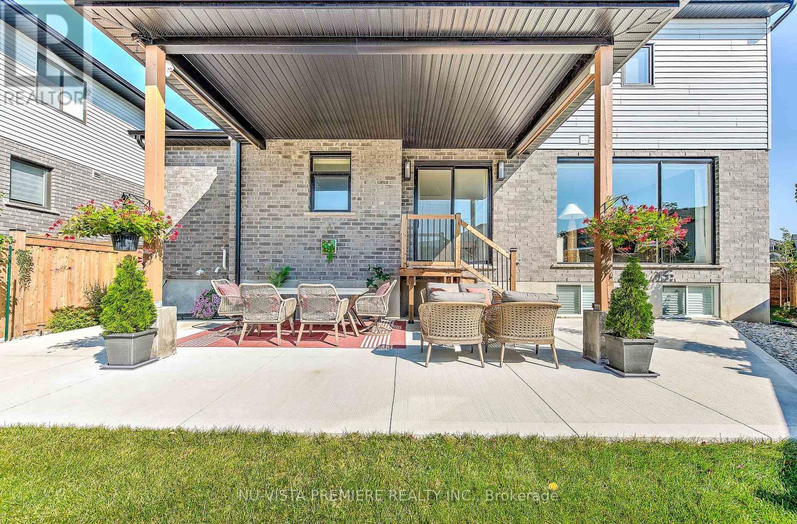 21 Locky Lane, Middlesex Centre, Ontario N0L 1R0 - Photo 42 - X12205708