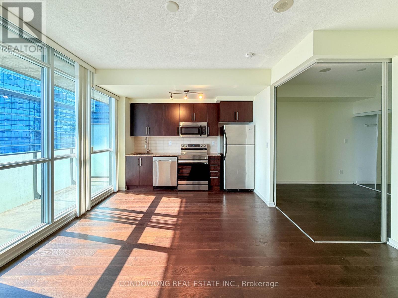 2611 - 55 Bremner Boulevard, Toronto, Ontario  M5J 0A6 - Photo 9 - C12155146