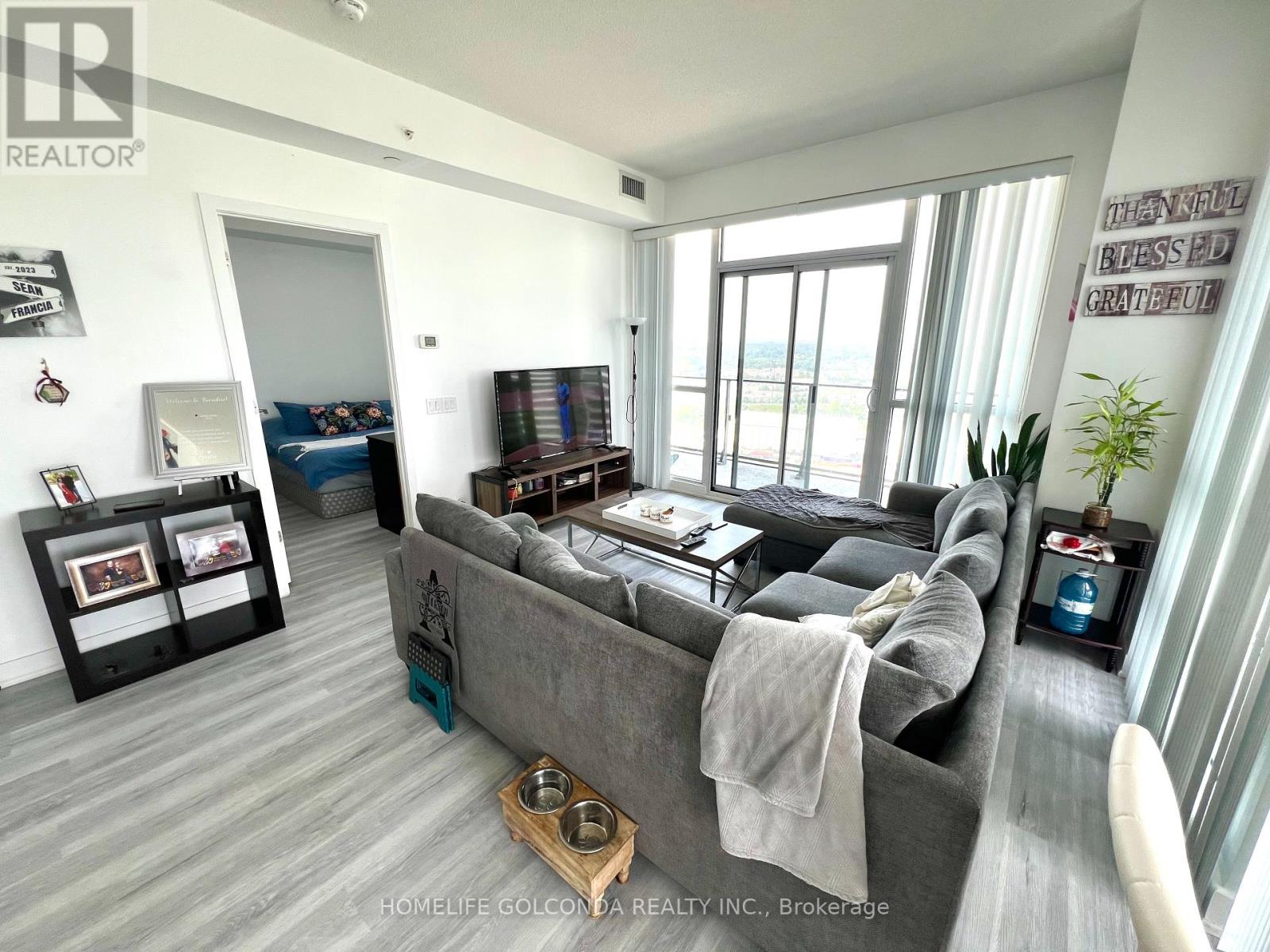 2909 - 2200 Lakeshore Boulevard, Toronto, Ontario  M8V 1A4 - Photo 4 - W12204278
